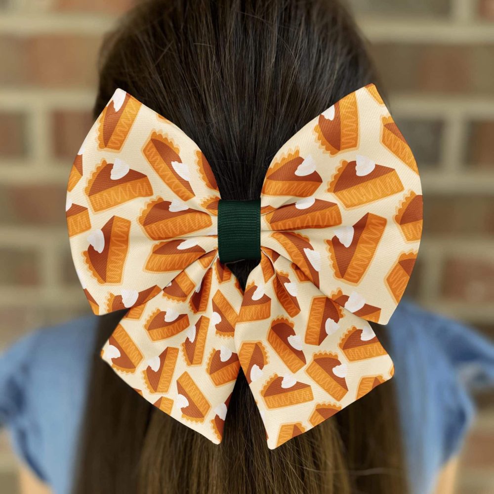 Hair bow with pumpkin pie pattern